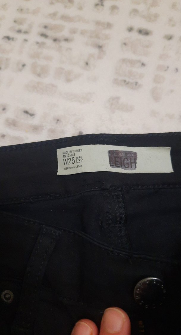 Kadın Siyah Midi Kot Pantolon - Görsel 3