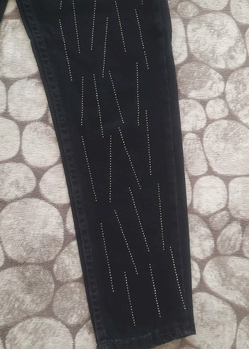 Kadın Siyah Taş Detaylı Kemerli Jean - Görsel 3