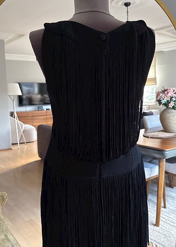 Siyah V Yaka Midi Elbise - Görsel 4