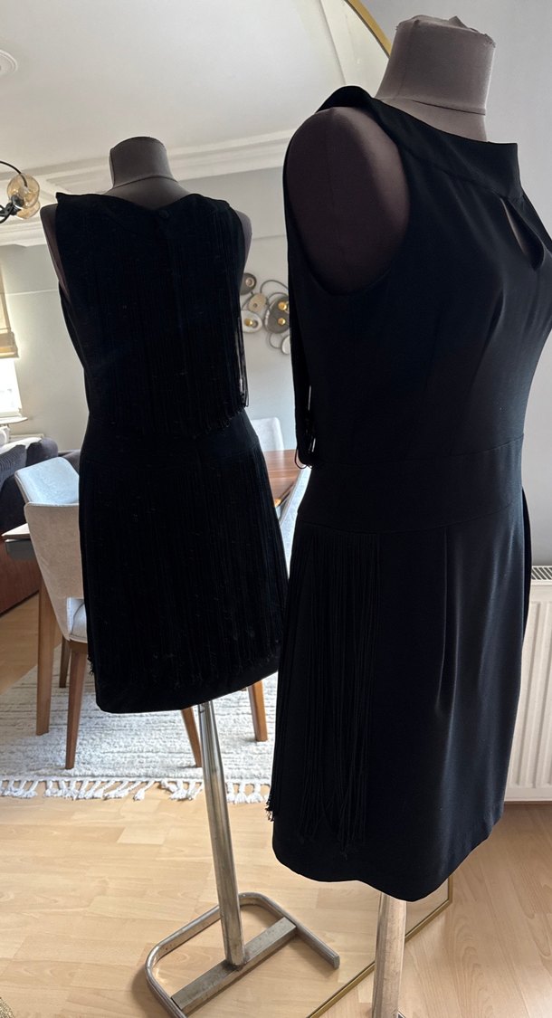 Siyah V Yaka Midi Elbise - Görsel 5