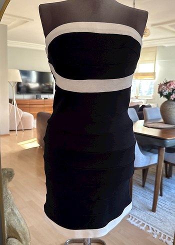 Siyah Beyaz Straplez Midi Elbise - Görsel 4