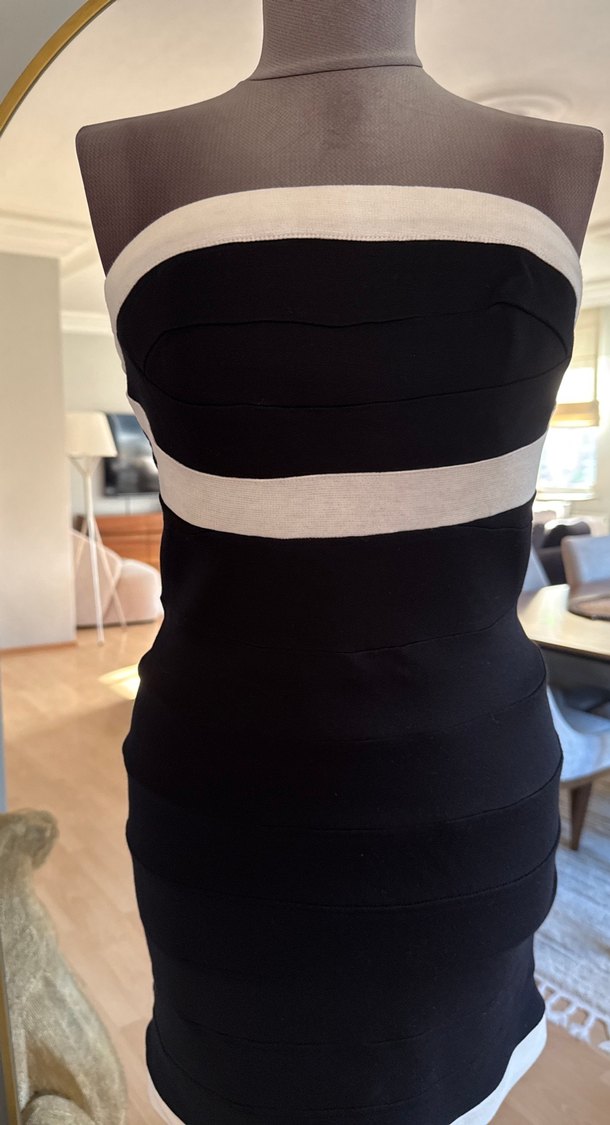 Siyah Beyaz Straplez Midi Elbise - Görsel 2