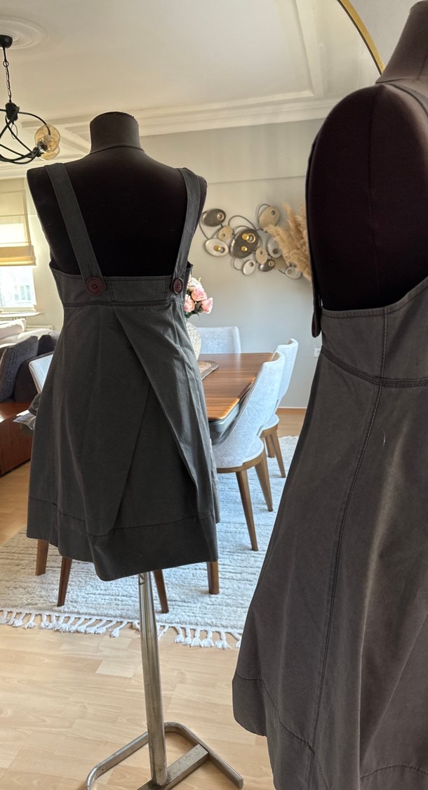 Kemer Detaylı Siyah Midi Elbise - Görsel 5