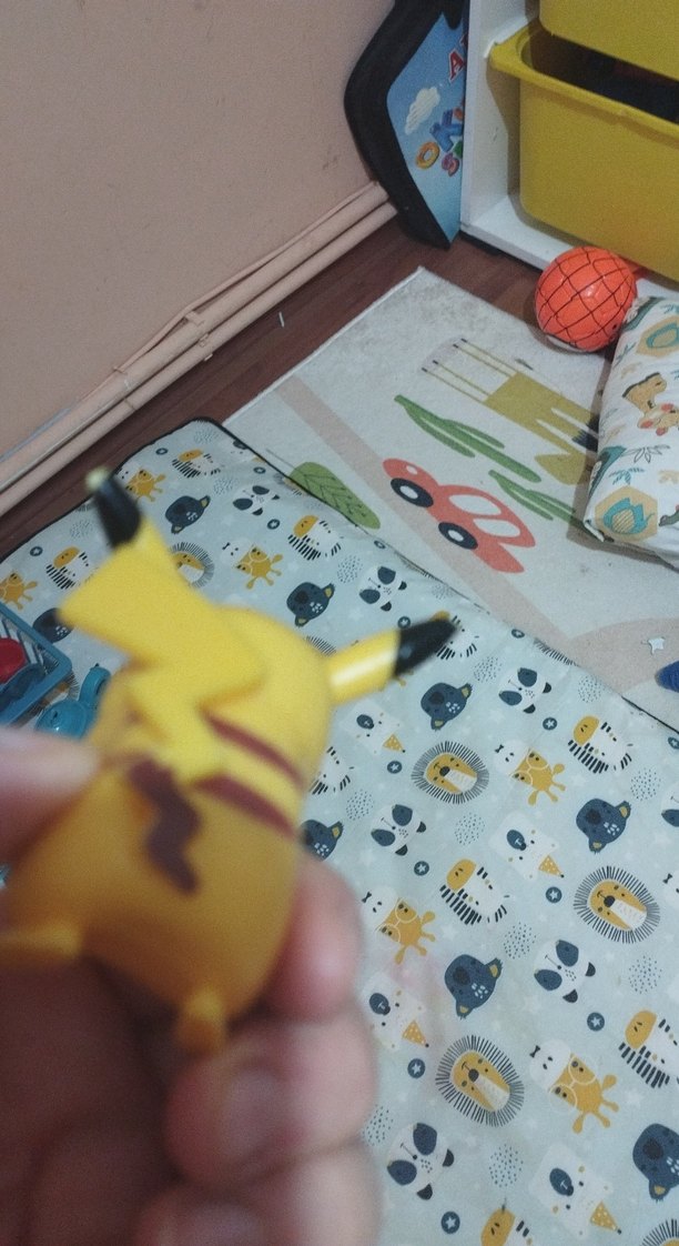 Sarı Pikachu Aksiyon Figürü - Görsel 5