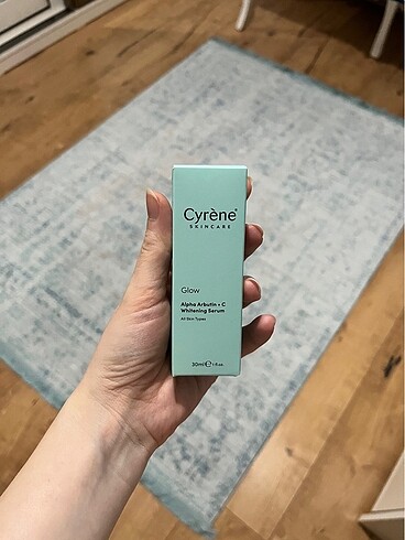 Cyrene marka glow serum arbutin c vit