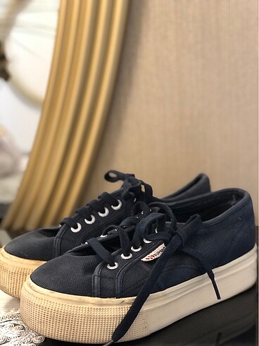 Superga yüksek tabanlı ayakkabı
