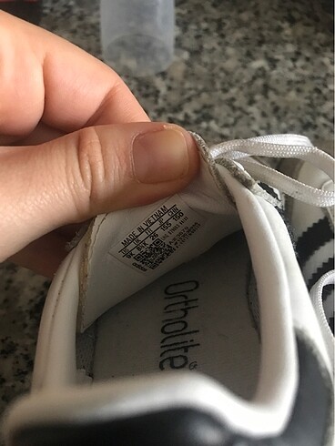 26 Beden Adidas çocuk ayakkabı