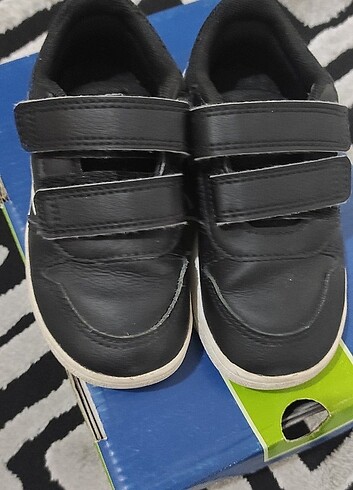 23 Beden Adidas orjinal çocuk spor ayakkabı