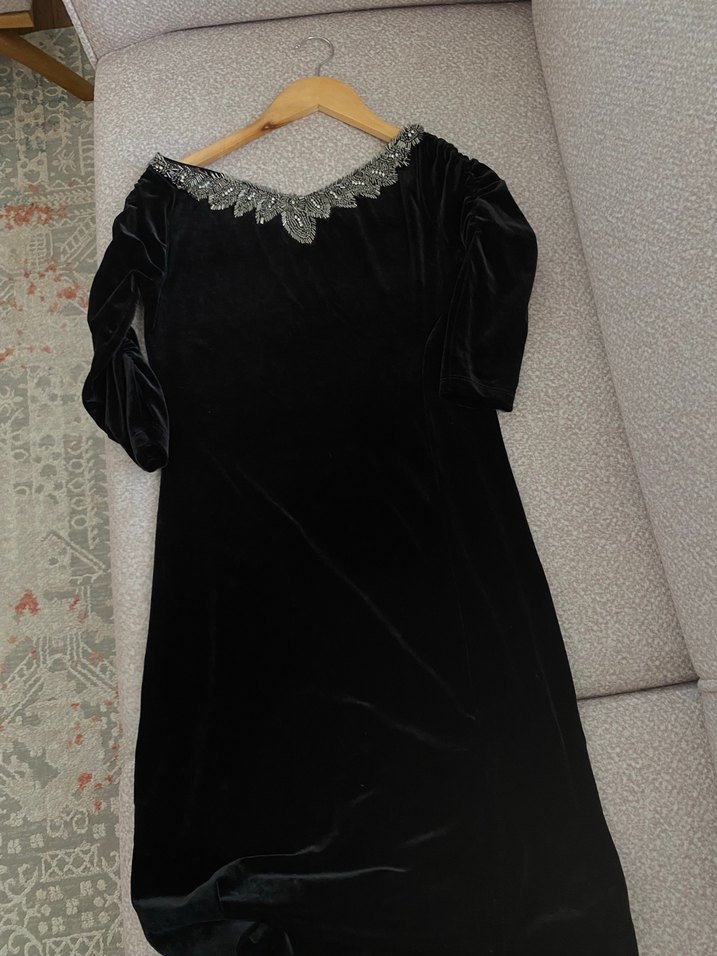 V Yaka Siyah Uzun Kadife Elbise - Görsel 5