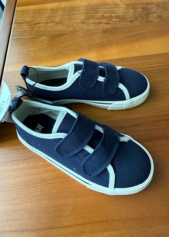H&M 27 no spor ayakkabı