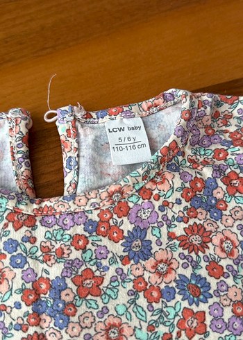 Çiçek Desenli Kız Çocuk Kısa Kollu Bluz - Görsel 3