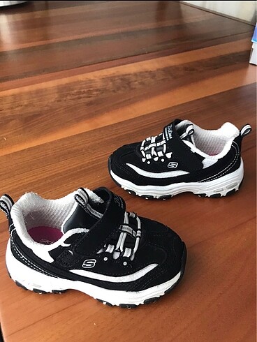 Skechers dlites 23 numara