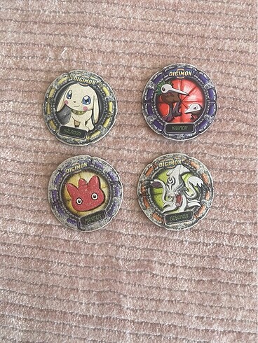 Kırıksız Digimon 4 adet