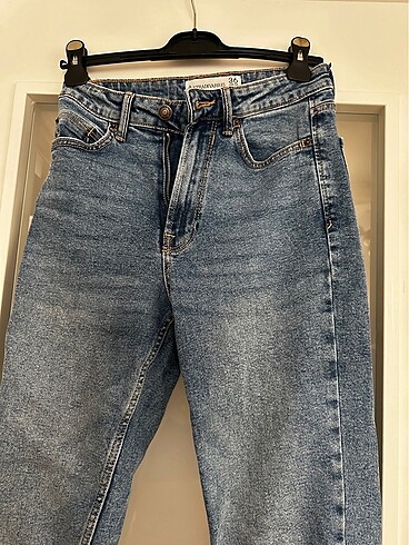 36 Beden mavi Renk Stradivarius Mom jean