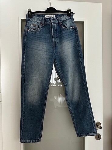36 Beden Stradivarius Mom jean