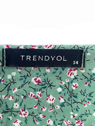 34 Beden çeşitli Renk Trendyol & Milla Kısa Elbise %70 İndirimli.