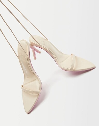 36 Beden Bershka topuklu sandalet