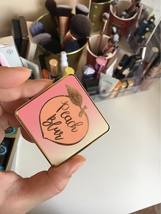 Too faced pudra