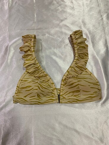 Hm bikini üstü
