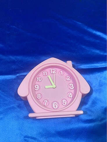 Pembe çalar saat