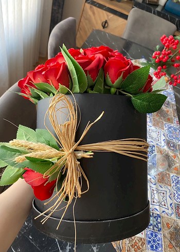 Beden kırmızı Renk Kutulu İthal Yapay Kırmızı Gül
