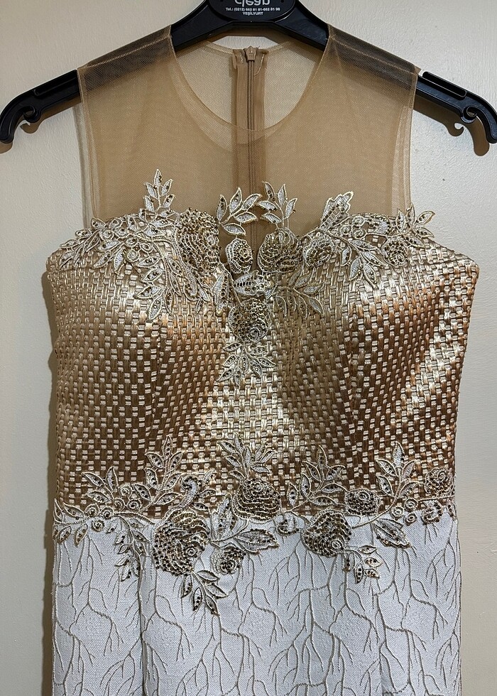 Kısa Beyaz Elbise - Görsel 2