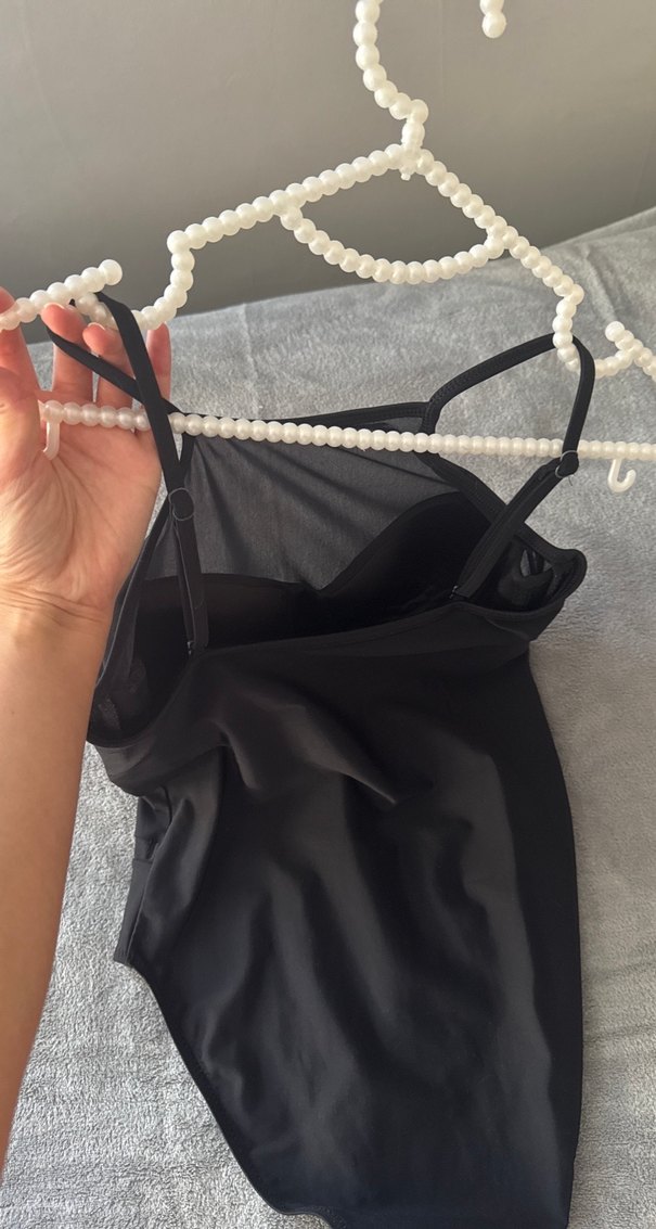 Siyah Drapeli İnce Askılı Mayo - Görsel 3