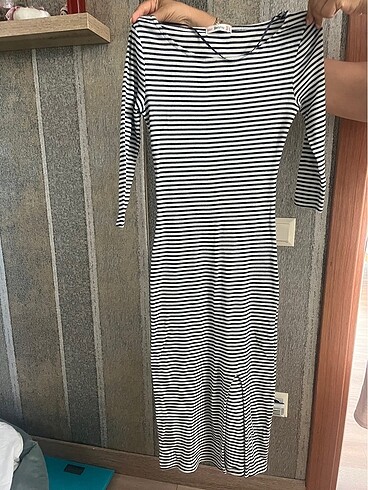 m Beden beyaz Renk Bershka elbise