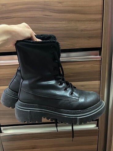 Fabrika kadın bot