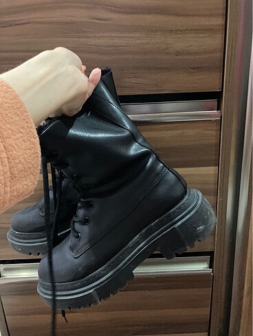 Bershka Fabrika kadın bot