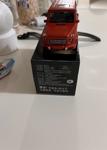 Koyu Kırmızı Mercedes-Benz G 500 Oyuncak Araba - Görsel 2