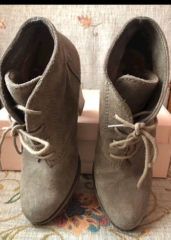 Haki Süet Topuklu Kadın Bot - Görsel 2