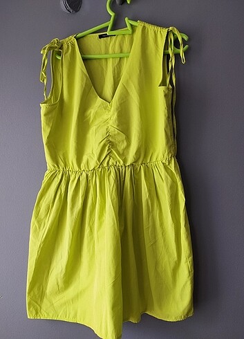 42 Beden Fıstık rengi yazlık elbise
