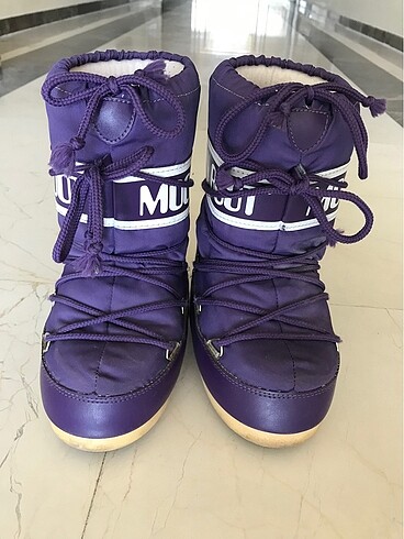 Moon boot