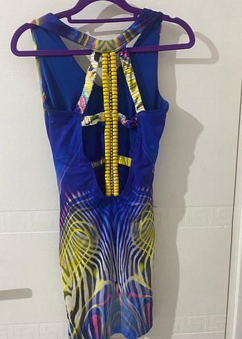 Renkli Pilili Uzun V Yaka Kolsuz Elbise - Görsel 3