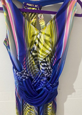 Renkli Pilili Uzun V Yaka Kolsuz Elbise - Görsel 2