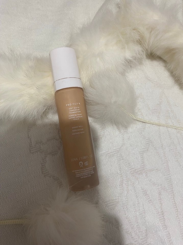 Fenty Beauty Açık Bej Fondöten - Görsel 3