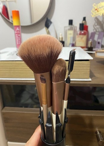 Makyaj malzemeleri - Görsel 13