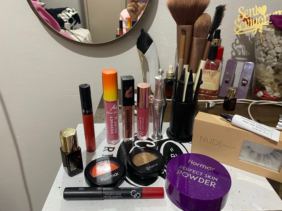 Makyaj malzemeleri - Görsel 2