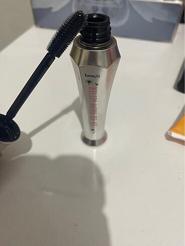 Beden Benefıt Cosmetics