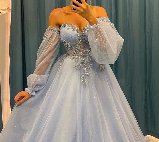 NISAN ELBISESI