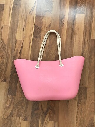 Pembe plaj çantası