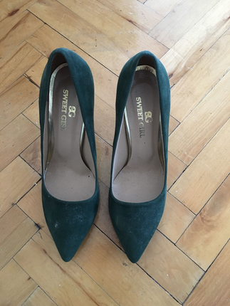 Zümrüt Yeşili Süet Stiletto