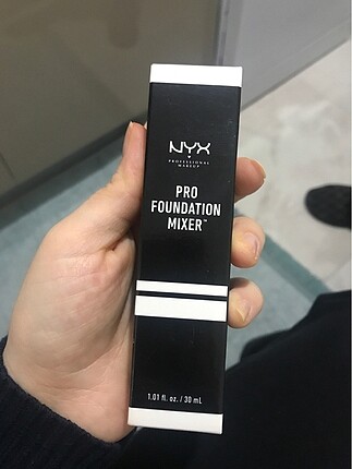 Nyx pro foundation mixer (renk açıcı)