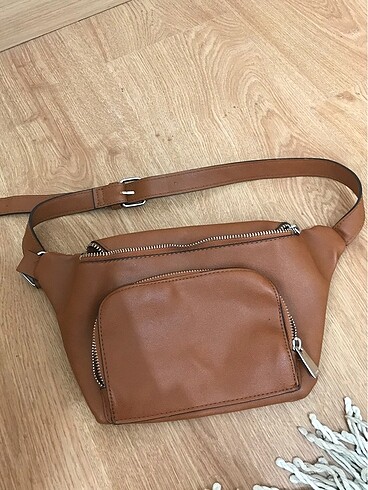Stradivarius çanta