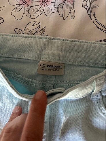LC Waikiki Kız çocuk kot şort