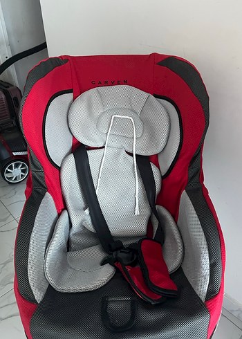 Carven Kırmızı ve Gri Çocuk Oto Koltuğu