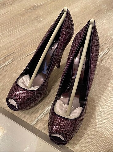 nine west abiye pullu payetli topuklu ayakkabı