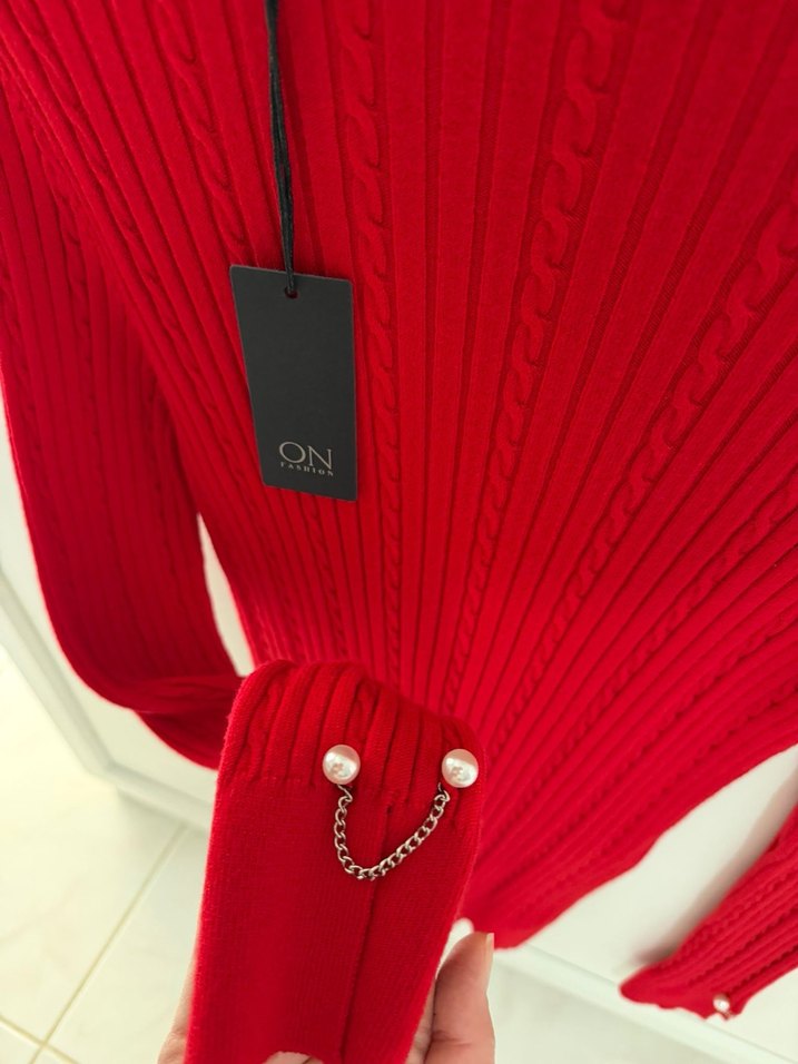 Kırmızı Yüksek Yakalı Kadın Triko Kazak - Görsel 3