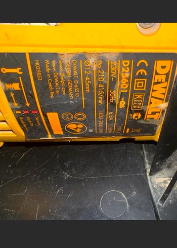 ORJİNAL D25601 DEWALT KIRICI - Görsel 2